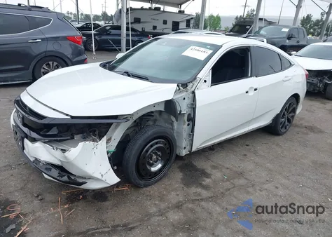 2019 Honda Civic Sport z USA, uszkodzony, nr VIN 2HGFC2F88KH533501